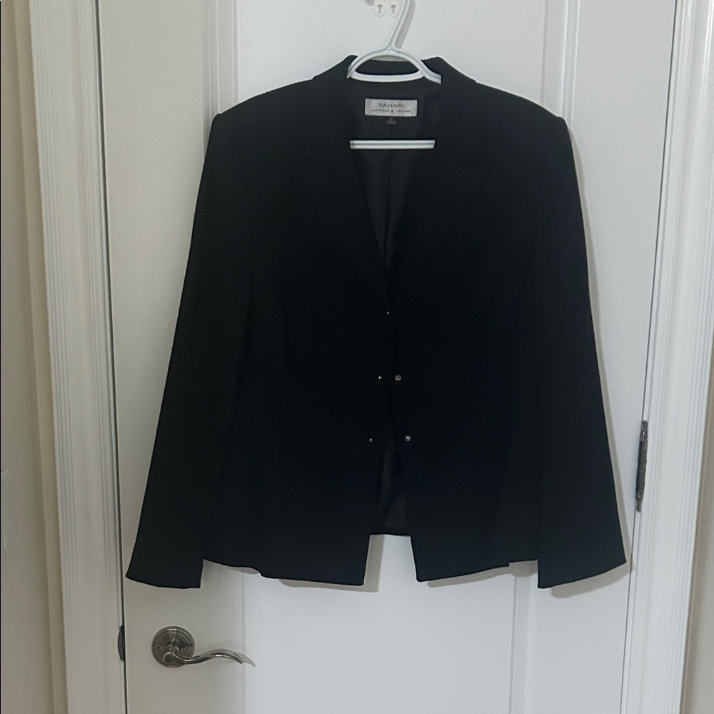Tahari Elegant Black Suit Jacket